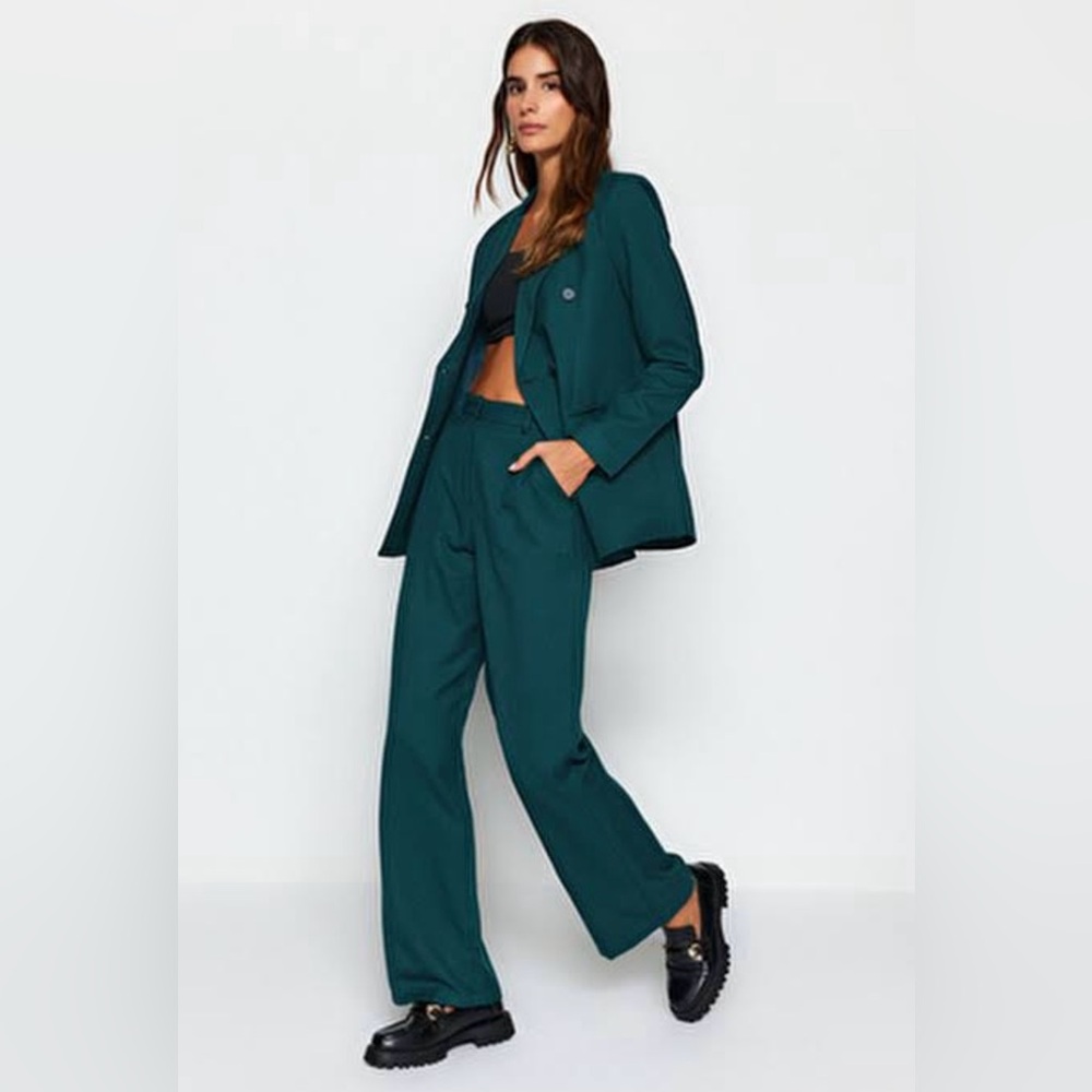 NWT Green Woven Blazer Jacket & Straight-Cut Trousers Set